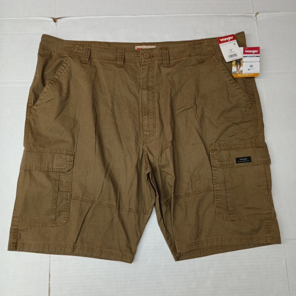 Wrangler Cargo Shorts Men's Size 48 Brown Relaxed Fit